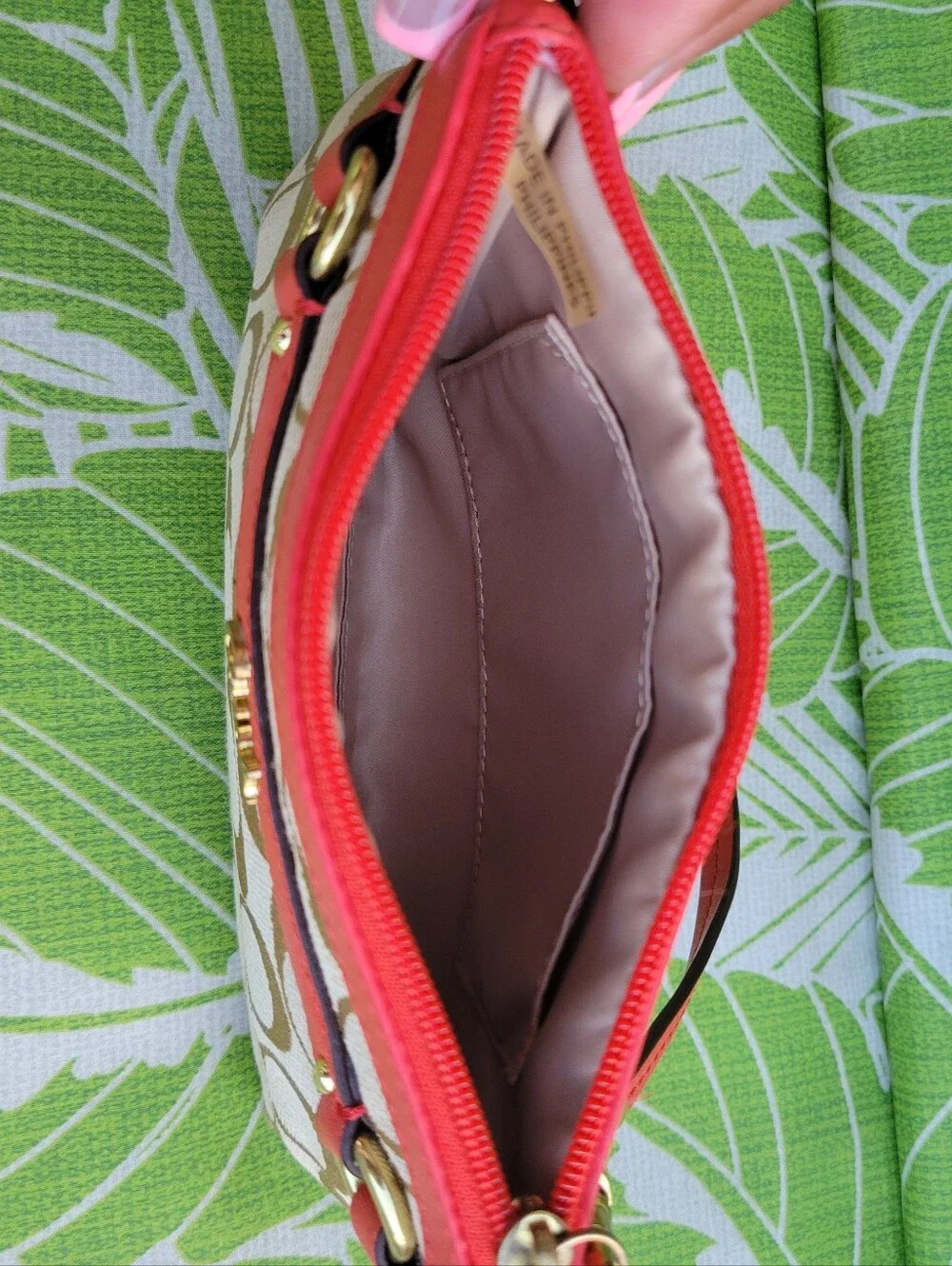 Coach Gallery Signature Medium Canvas Wristlet in Khaki/Presimmons or Tan/Orange